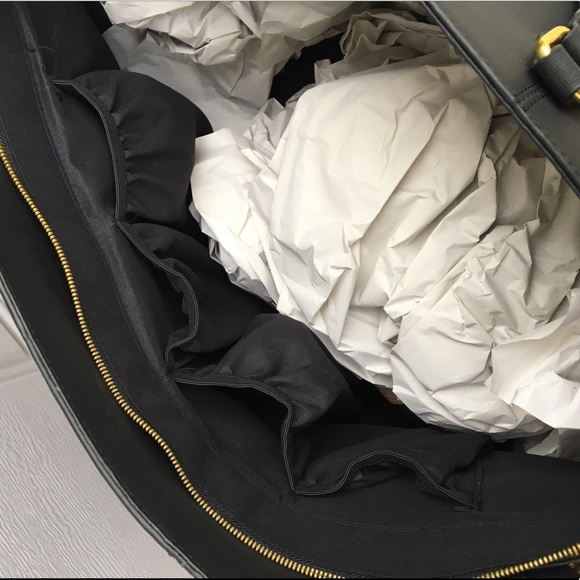 Joy Mangano Christie Collection Leather Weekender! - Picture 4 of 8